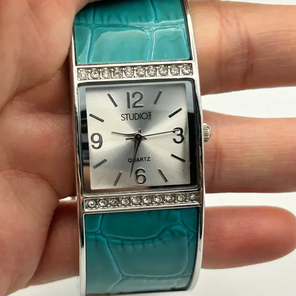 Studio Time Teal Silver Stainless Steel Women’s Quartz  Bangle Watch New Battery
